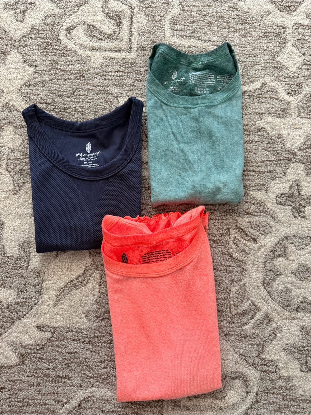 FP Free Movement/Free People 3 pieces: Coral & Green tops, Navy Cropped Tank Top - Picture 13 of 13